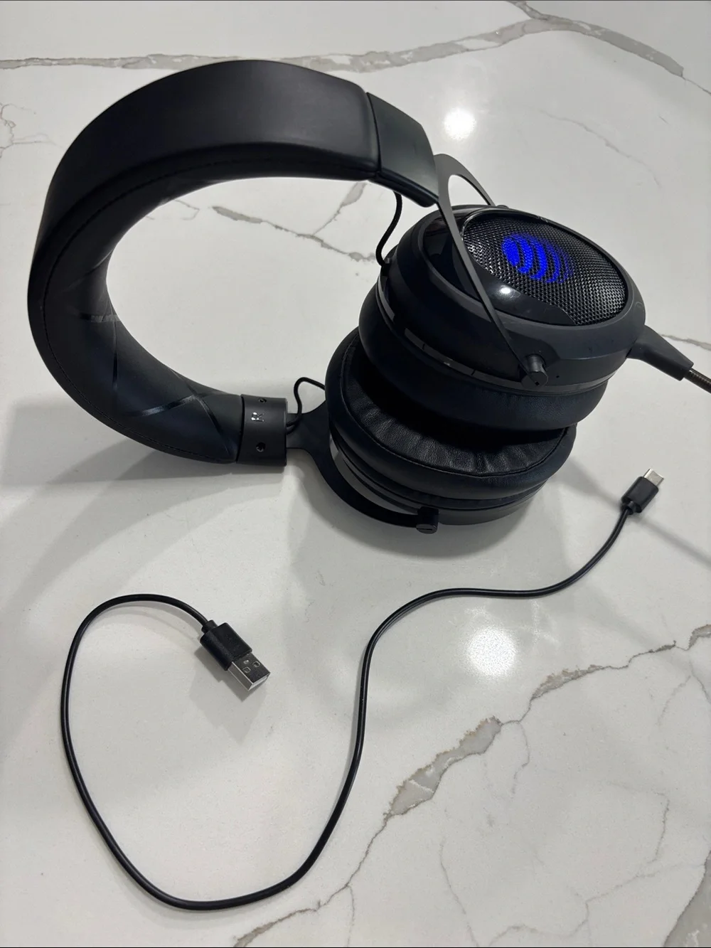AT&T GH10 Wireless Over-Ear Bluetooth Gaming Headphones Removable Mic Black
